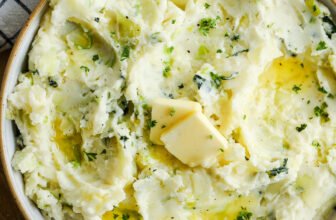 Colcannon (Cabbage and Potatoes) &#...