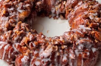 APPLE CINNAMON MONKEY BREAD –...