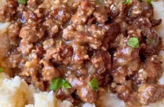 GROUND BEEF AND GRAVY – The S...