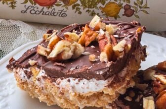 CHOCOLATE PEANUT BUTTER TREATS R...