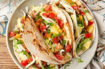 Pineapple Hen Tacos – Barefee...